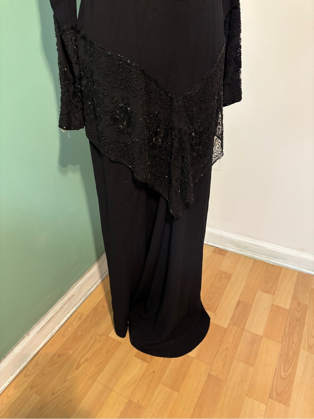 Vintage 1930’s 1940’s Woman’s Peplum Evening Gown with Black Beading - Picture 9 of 11